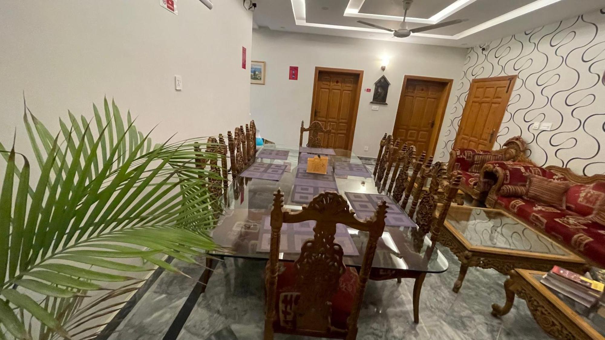 Midways Guest House And Hotels Islamabad Extérieur photo